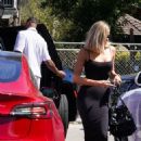 Khloe Kardashian &#8211; Spotted at Sagebrush Cantina in Calabasas