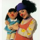 Alyson Court - The Big Comfy Couch - 454 x 638