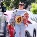 Claudia Karvan – Leaving her home in Sydney - 454 x 681