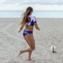 Anais Zanotti and Claudia Romani in Bikini in Miami - 454 x 303