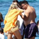 Shirtless Ronaldo Nazário, 45, packs on the PDA with his bikini-clad girlfriend Celina Locks, 32, aboard lavish yacht during romantic Formentera getaway - 454 x 711