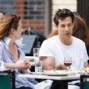 Grace Gummer – Enjoying dinner with a friend at Bar Pitti in New York - 454 x 303