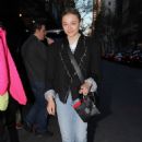 Chloë Grace Moretz – Makeup-free while out for dinner in New York - 454 x 681