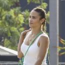 Paula Patton – Wears all white outfit while leaving the Whole Foods Market in Malibu - 454 x 681