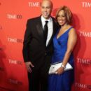 Gayle King and Cory Booker - 400 x 600