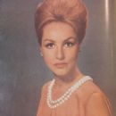 Julie Newmar - Movie News Magazine Pictorial [Singapore] (November 1963) - 454 x 611
