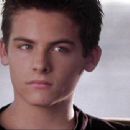 Kevin Zegers - Komodo - 454 x 340