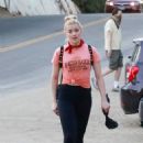 Amber Heard – Out for a hike with a friend
