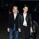Kristen Stewart – With Dylan Meyer return home - 454 x 681