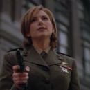 Kari Wuhrer as Capt. Maggie Beckett in Sliders - 454 x 317