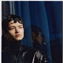 Isabella Emmack - Harper's Bazaar Magazine Pictorial [Taiwan] (December 2022) - 454 x 567