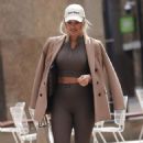 Danielle Armstrong – Shows her abs while out for business meetings in London - 454 x 731