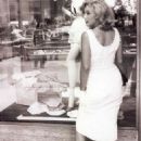 Arthur Miller & Marilyn Monroe spotted in  New York, June, 12 1957 - 454 x 621