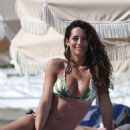 Raffaella Modugno in a floral bikini on the beach in Miami - 454 x 687