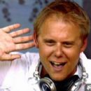 Armin van Buuren - 454 x 248