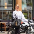 Rosie Huntington Whiteley – Dons £3100 YSL bag to the gym in London - 454 x 635