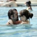 Colin Farrell and Muireann McDonnell in Las Vegas - Paparazzi - 454 x 328