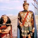 Caesar and Cleopatra - Michael Rennie - 454 x 310