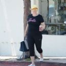 Rebel Wilson – Leaving her gym in Los Angeles - 454 x 474