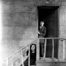 Modern Times - Charles Chaplin - 454 x 582