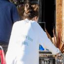 Selena Gomez – Spotted while out to buy Duraflame and firewood in Malibu - 454 x 546