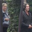 Elizabeth Berkley – Grabs lunch in Pacific Palisades - 454 x 303