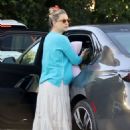 Kate Hudson Heading to Her Car in Los Angeles