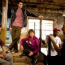 BTS: Jon Chu (in b.g.), (L-R) Adam Sevani, Rick Malambri, Sharni Vinson, Dondraico Johnson, Adam Shankman. Ph: K.C. Bailey ©2010 Summit Entertainment, LLC. All rights reserved. - 454 x 303