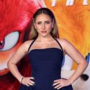 Ava Kolker – Posing on L.A. premiere of ‘Sonic The Hedgehog 3’ Hollywood CA - 454 x 676
