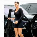 Nicole Murphy – Seen with new guy while shopping on Rodeo Drive - 454 x 629