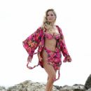 Kourtney Kellar – Posing in a bikini at the beach during Miami swimweek - 454 x 577