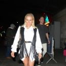 Gabby Allen – Exits the Cabaret All Stars show in London - 454 x 669