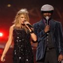 Fergie and Will.I.am - Super Bowl XLI Pre-Game Show (2007) - 454 x 599