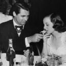 Cary Grant & Phyllis Brooks - 454 x 337