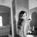 Sandra Vergara - Me in My Place Photoshoot for Esquire Magazine - 454 x 604