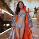 Barbara Fialho – 2018 Victoria’s Secret Fashion Show Runway in NY