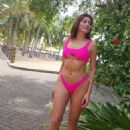Blanca Blanco – Posing in pink bikini on vacation in Bonaire