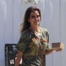 Brooke Burke – Pictured during a lunch date with a friend in Malibu - 454 x 681