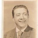 Frank McHugh - 454 x 588