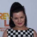 Pauley Perrette attends the 2016 TrevorLIVE fundraiser at the Beverly Hilton hotel in Beverly Hills on December 4, 2016 / AFP / CHRIS DELMAS - 454 x 576
