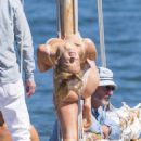 Sydney Sweeney – With Glen Powell on a yacht filming New Romcom in Sydney