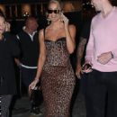 Khloe Kardashian &#8211; arrives at a restaurant in Portofino