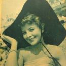 June Thorburn - Mon Film Magazine Pictorial [France] (27 November 1957) - 419 x 637
