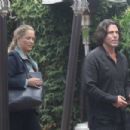 Elizabeth Berkley – Grabs lunch in Pacific Palisades - 454 x 302