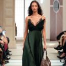 Louis Vuitton F/W 2025 Show - 454 x 681