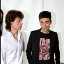 L'Wren Scott and Mick Jagger at Dior Fashion Show Masculine Collection Spring/Summer 2007 - 4 July 2006 - 408 x 612