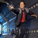 Kevin Sorbo as Captain Dylan Hunt in Andromeda - 454 x 488