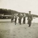 The Tsar and Grand Duchesses, 1916. - 454 x 427