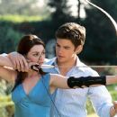 Anne Hathaway and Chris Pine