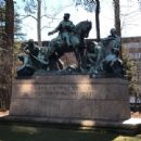 Sculptures of Native Americans in Virginia